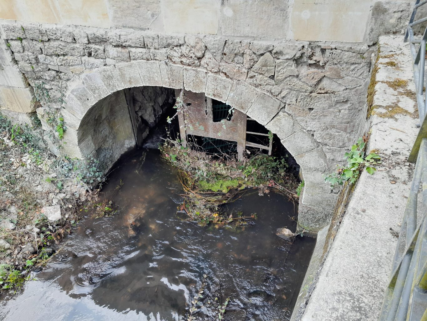 Seuil de la place du marché